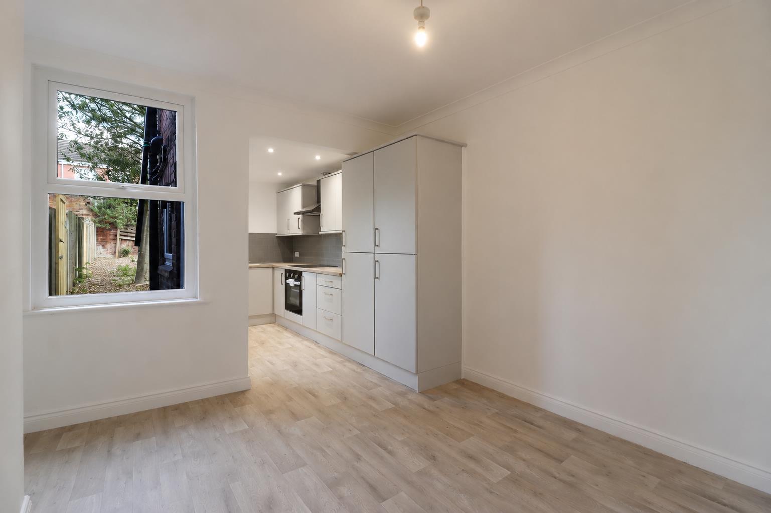 2 bed property in King Street North, Chesterfield